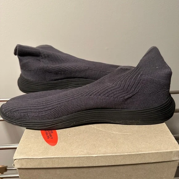 ILYSM Tabi Shoes - Picture 5 of 7